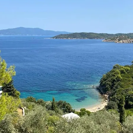 펜션 Bounatsa With Access To Semi-private Beach *